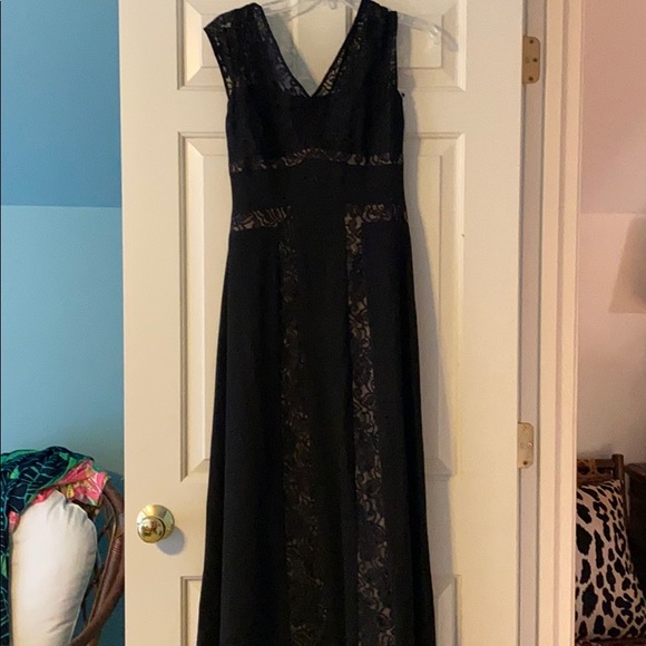 NWT Calvin Klein gown size 2 - Picture 2 of 3